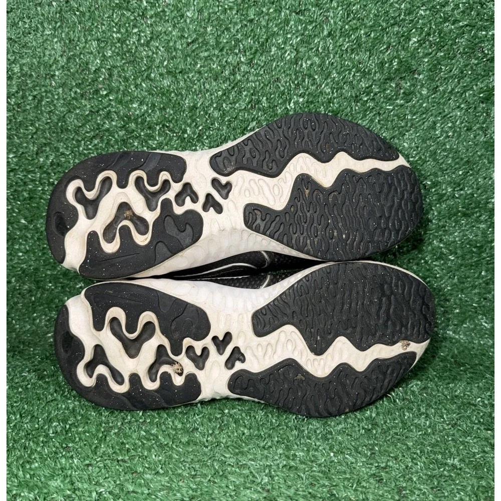 Nike Renew Run Youth Kids Size 1Y Black White Walking Shoes Comfort Sneakers